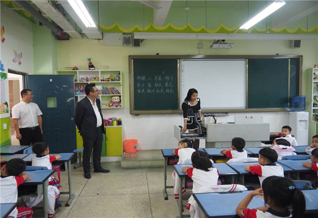 熱烈歡迎香港西貢區(qū)工商聯(lián)魏志偉會(huì)長(zhǎng)一行到東辰集團(tuán)參觀訪問