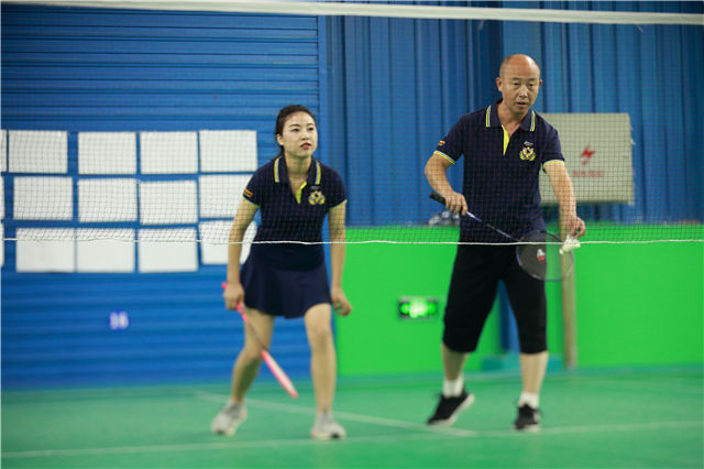 激情飛揚(yáng) 誰(shuí)羽爭(zhēng)鋒 激情飛揚(yáng) 誰(shuí)羽爭(zhēng)鋒