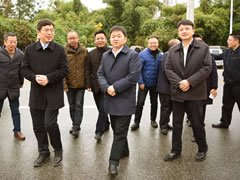 成都溫江區(qū)區(qū)委書記王道明、區(qū)長馬烈紅一行調(diào)研成都東辰外國語學(xué)校項目建設(shè)