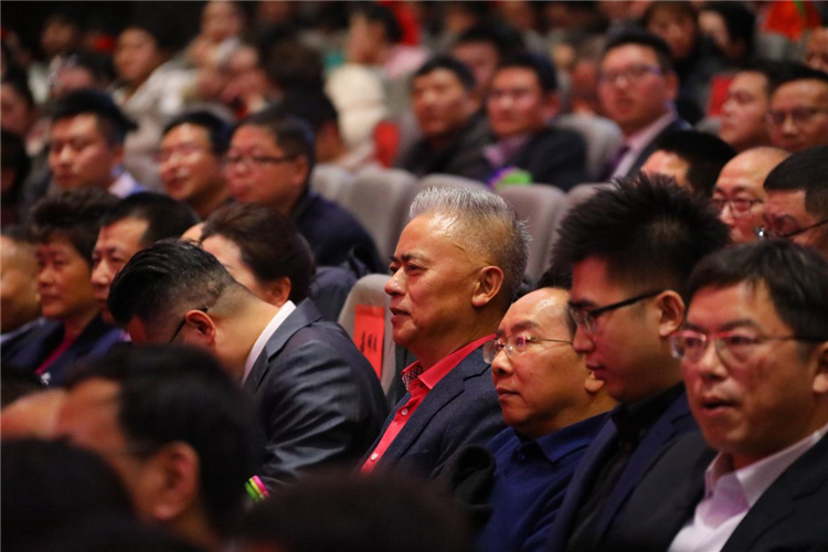 鄔永平董事長親臨團(tuán)拜會(huì)現(xiàn)場