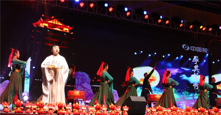 眉山東辰學(xué)校 舞臺(tái)劇 《眉山東辰賦》