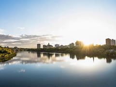 實景可鑒！一線江景大平層來了！